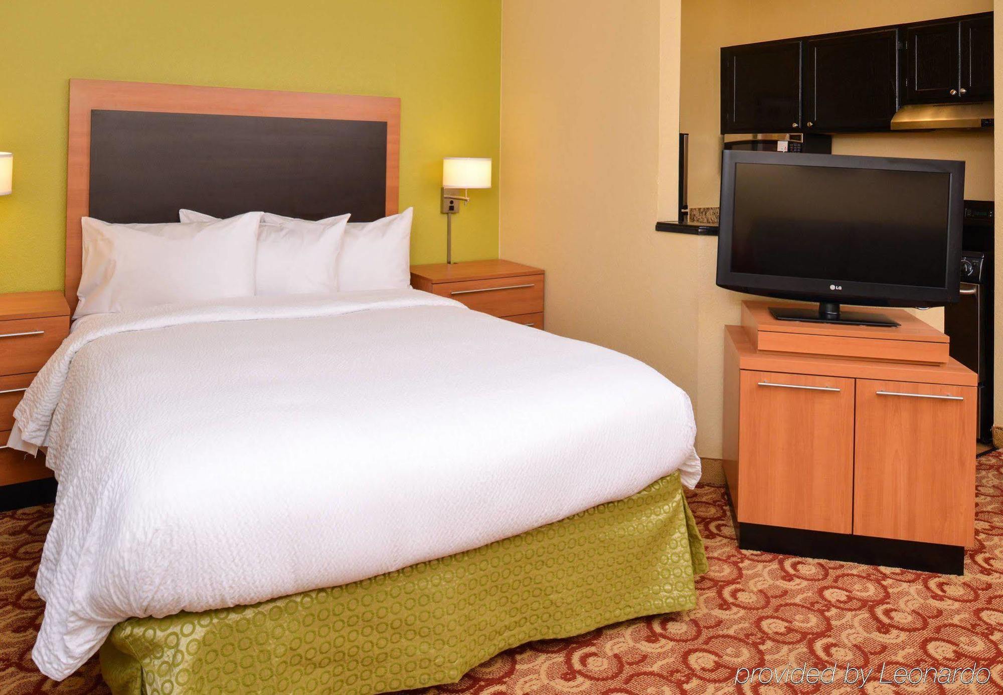 Candlewood Suites Miami Lakes By Ihg Exterior foto