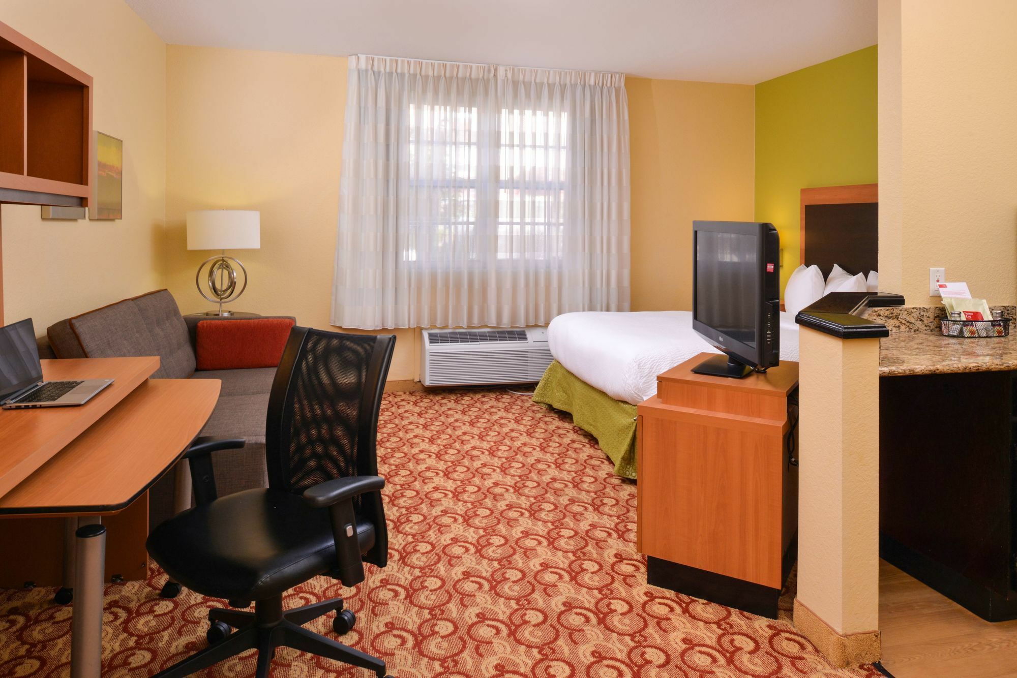 Candlewood Suites Miami Lakes By Ihg Exterior foto